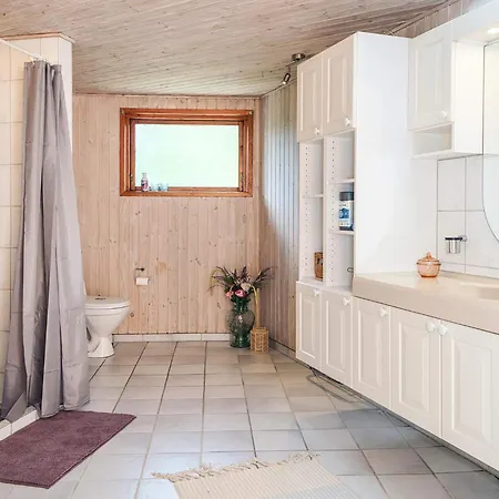 4 Star In Feriehus Hadsund